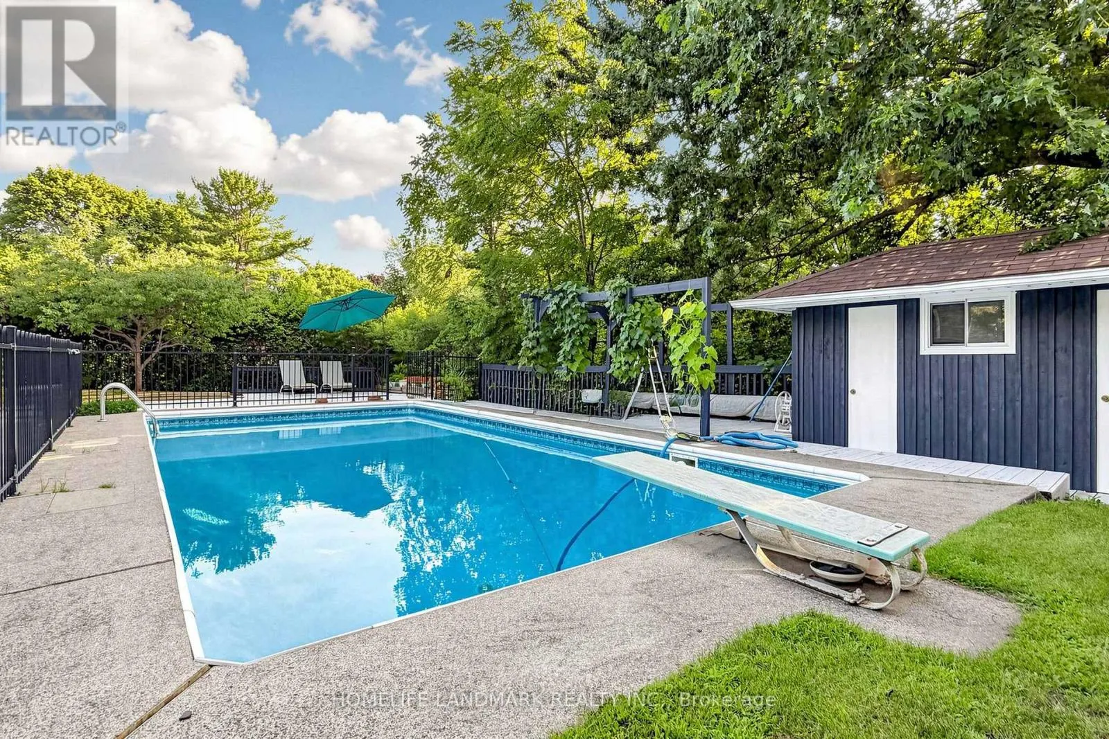 224 VALLEYVIEW COURT