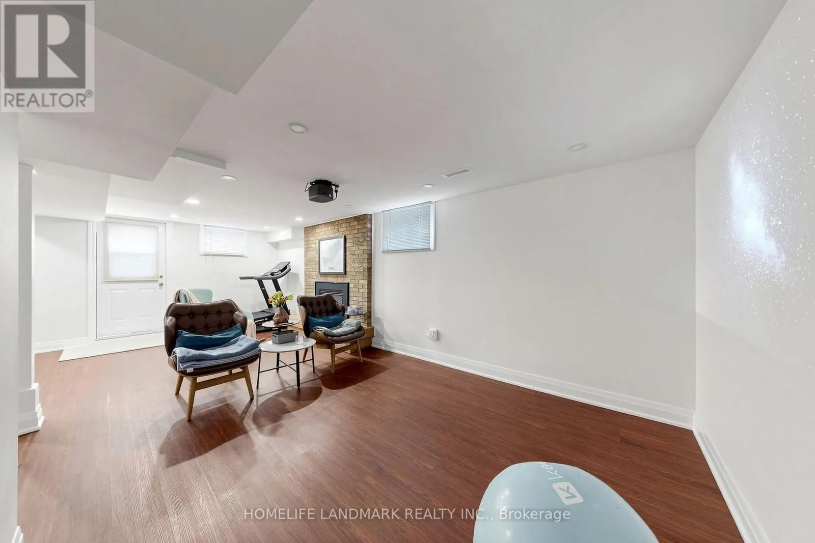 224 VALLEYVIEW COURT