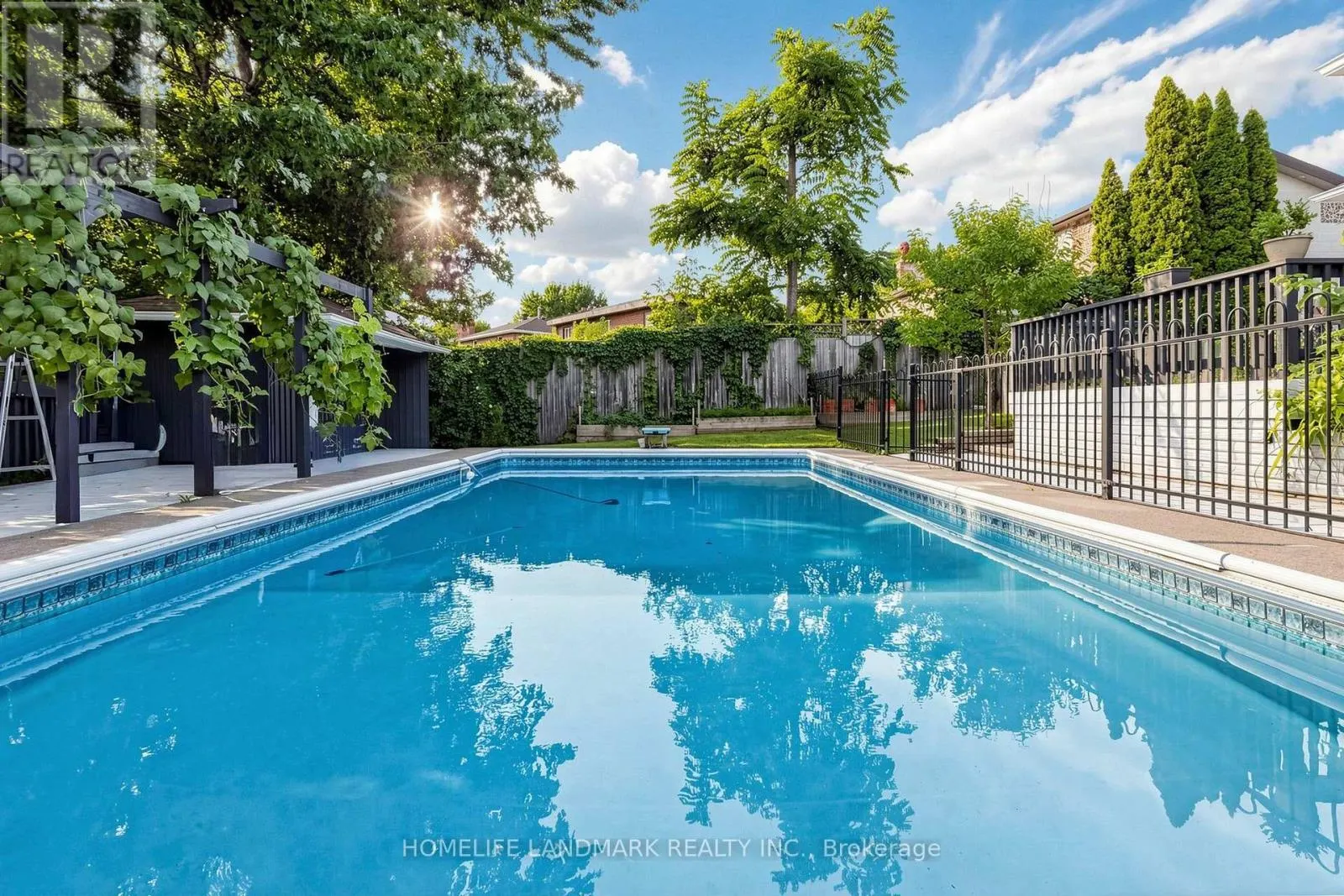 224 VALLEYVIEW COURT