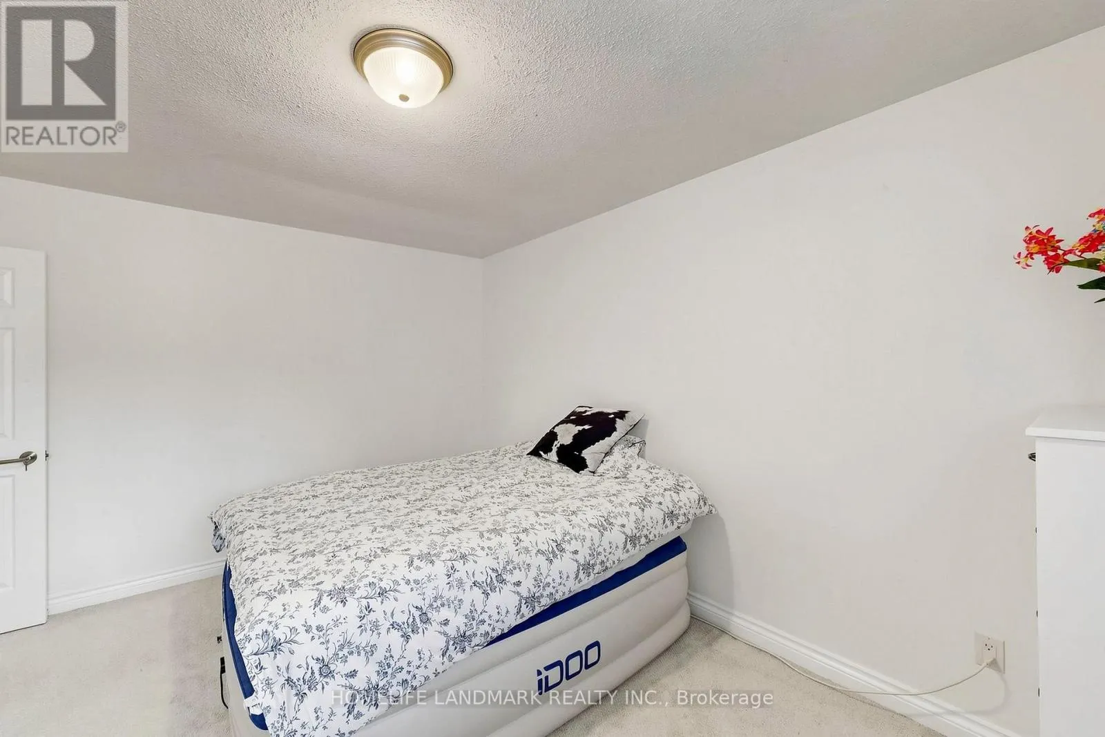 224 VALLEYVIEW COURT