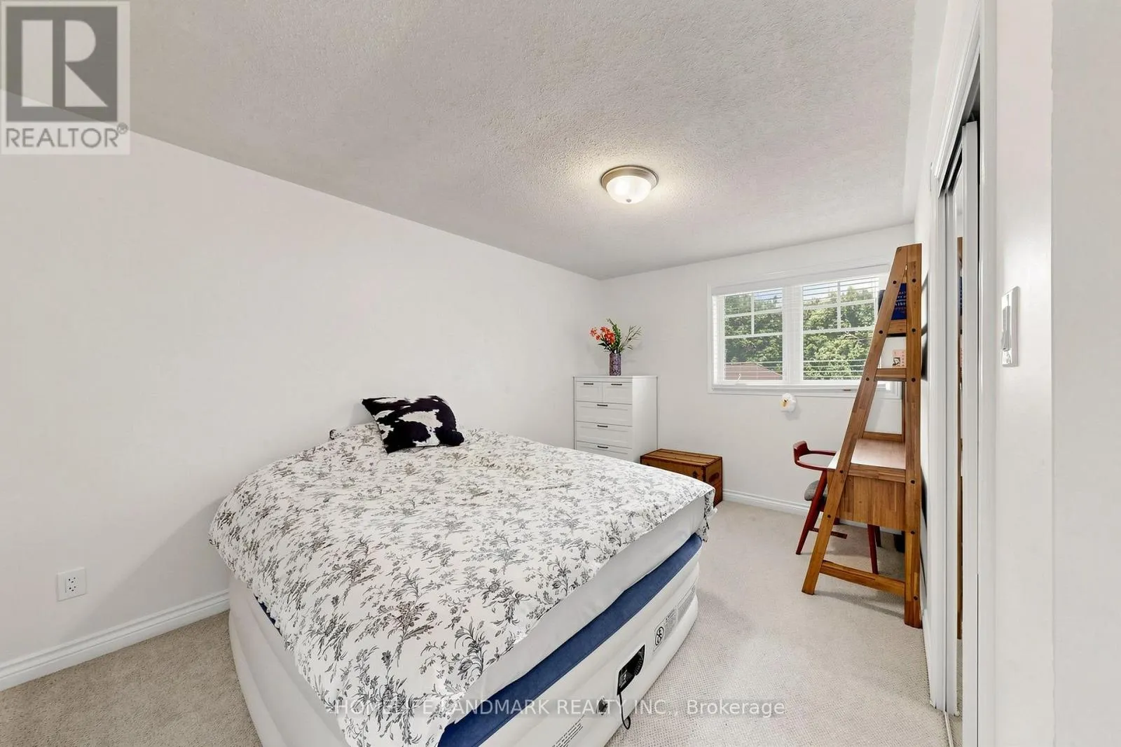 224 VALLEYVIEW COURT