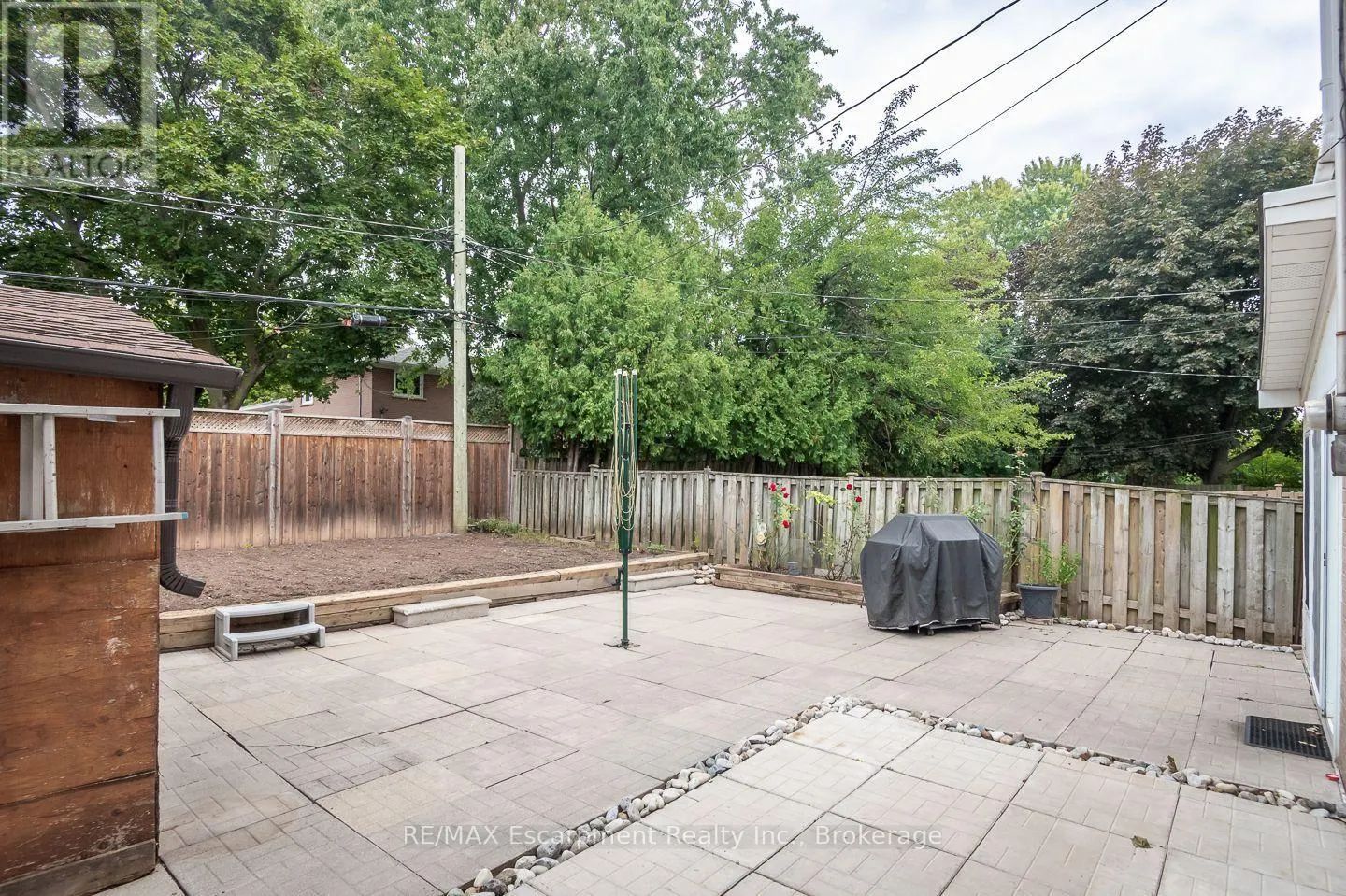 1237 REDBANK CRESCENT
