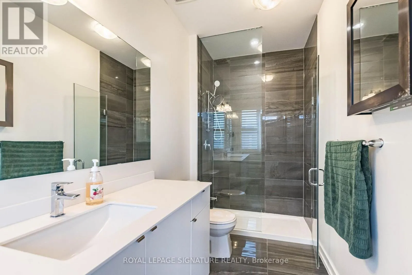 3121 MINTWOOD CIRCLE