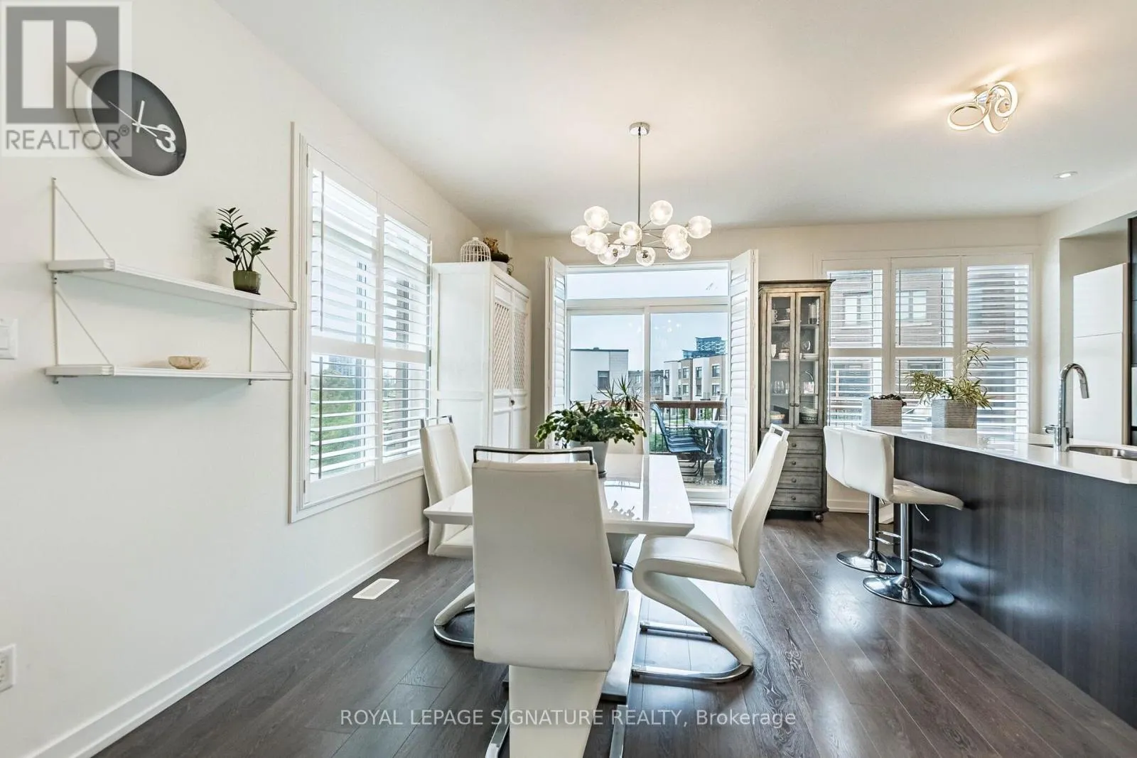 3121 MINTWOOD CIRCLE