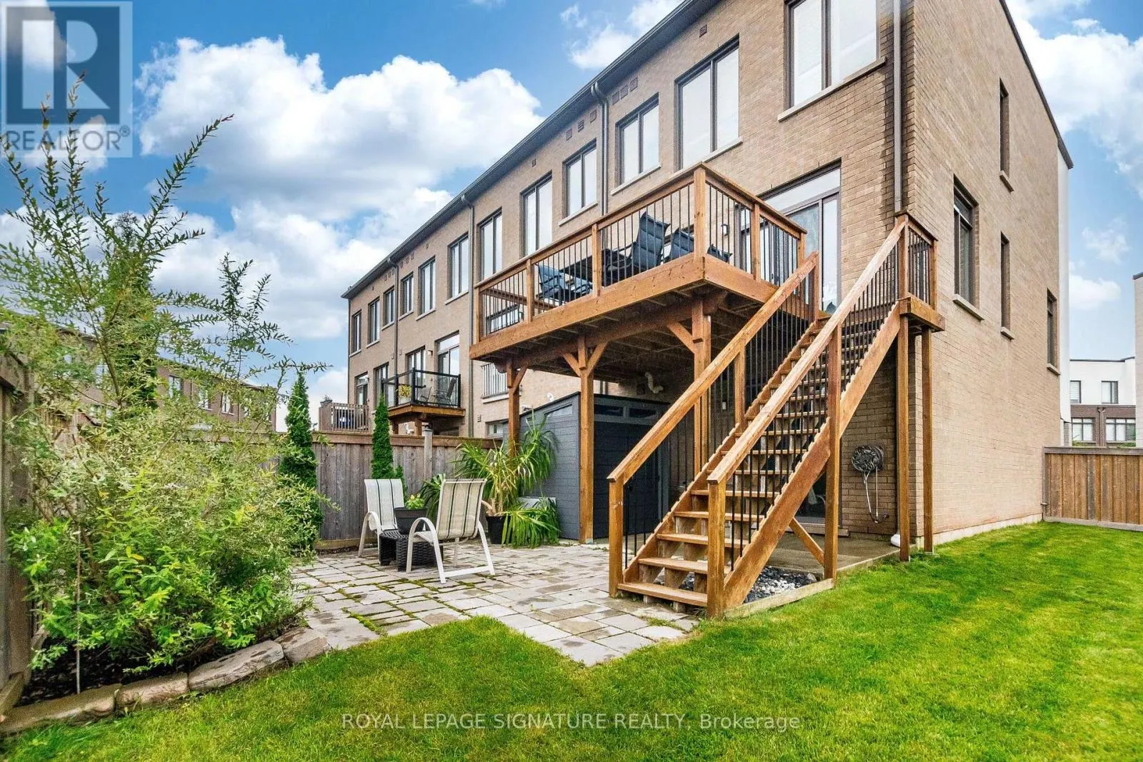 3121 MINTWOOD CIRCLE