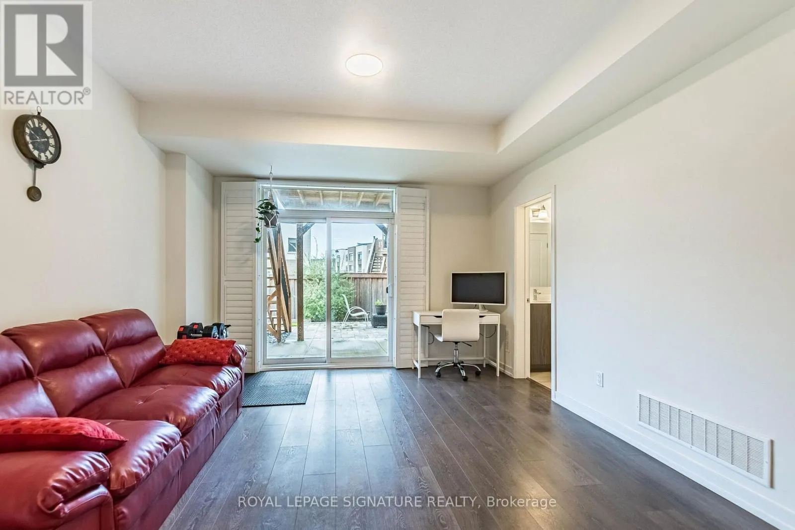 3121 MINTWOOD CIRCLE