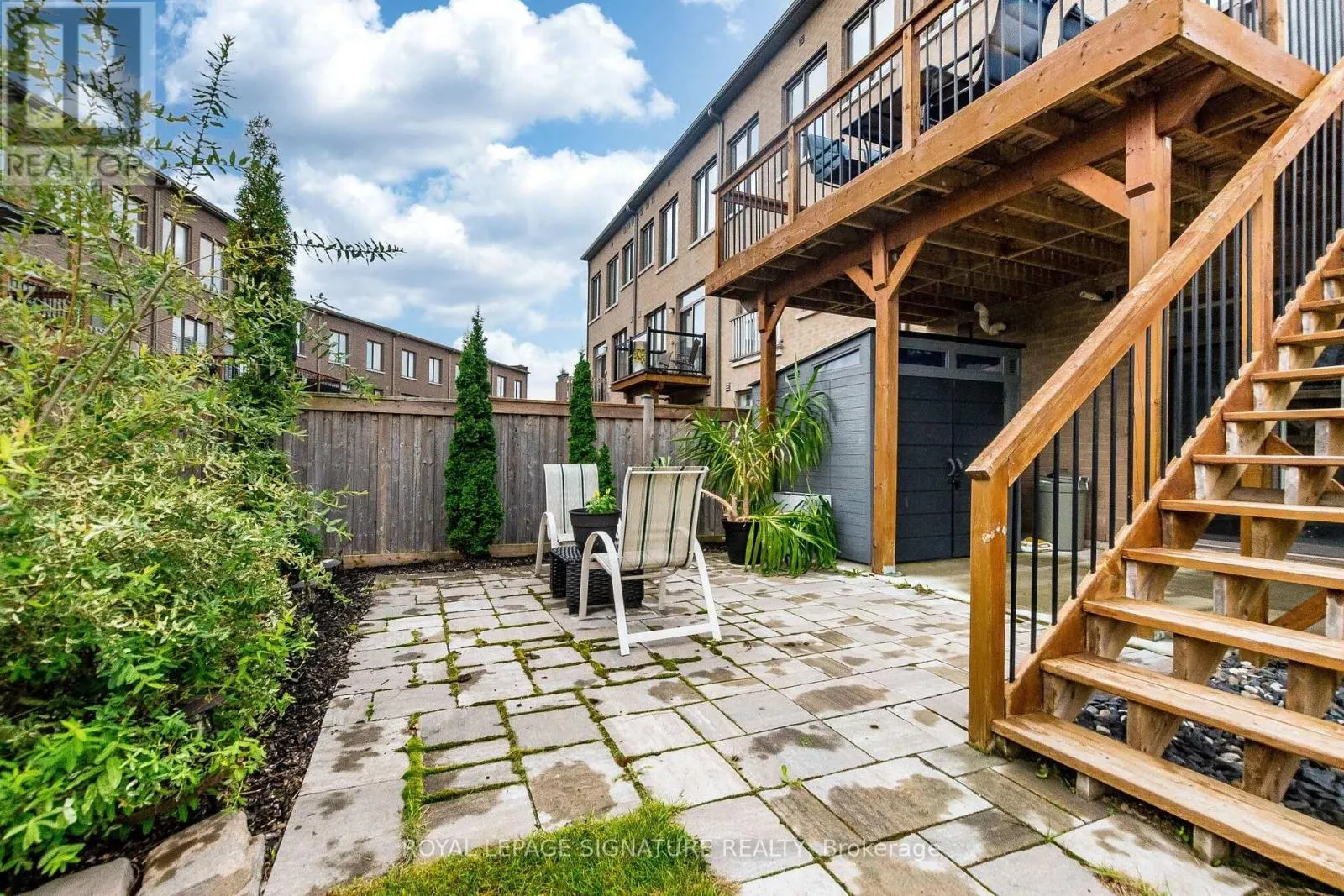 3121 MINTWOOD CIRCLE
