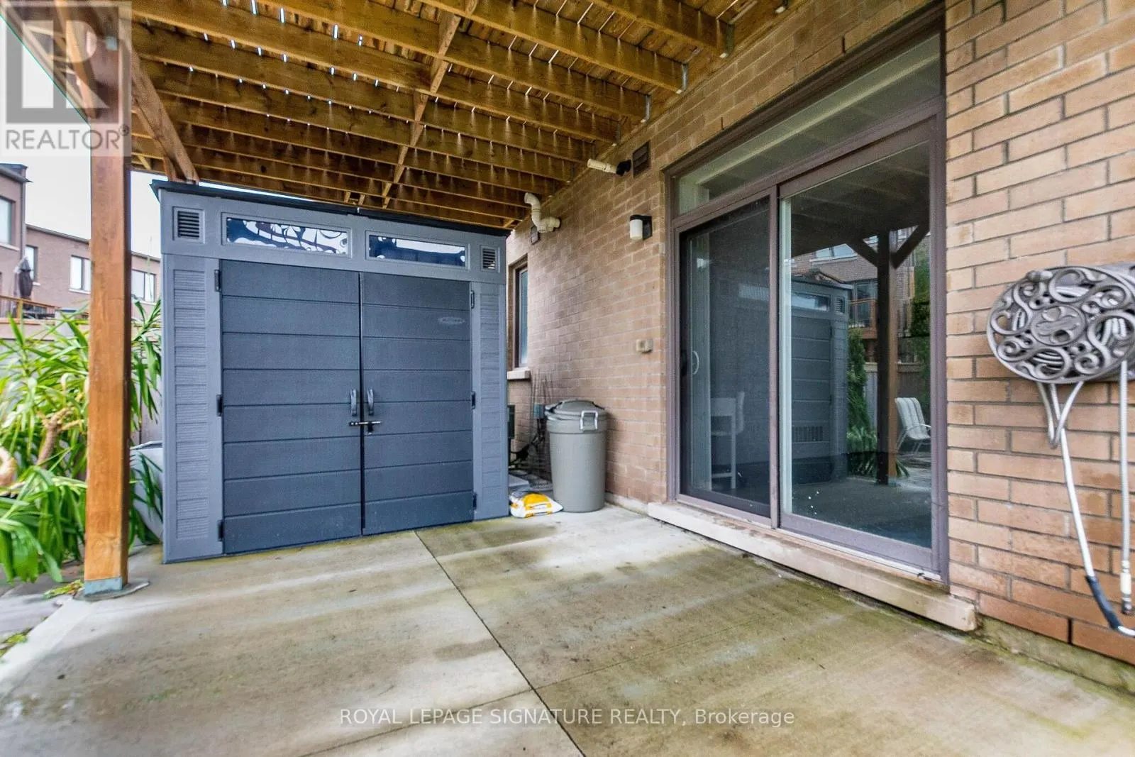 3121 MINTWOOD CIRCLE