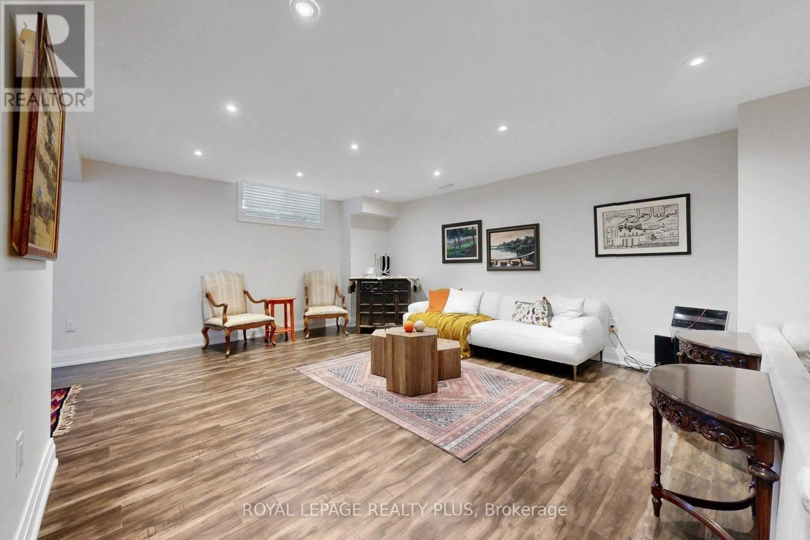 2182 HEATHCLIFF COURT