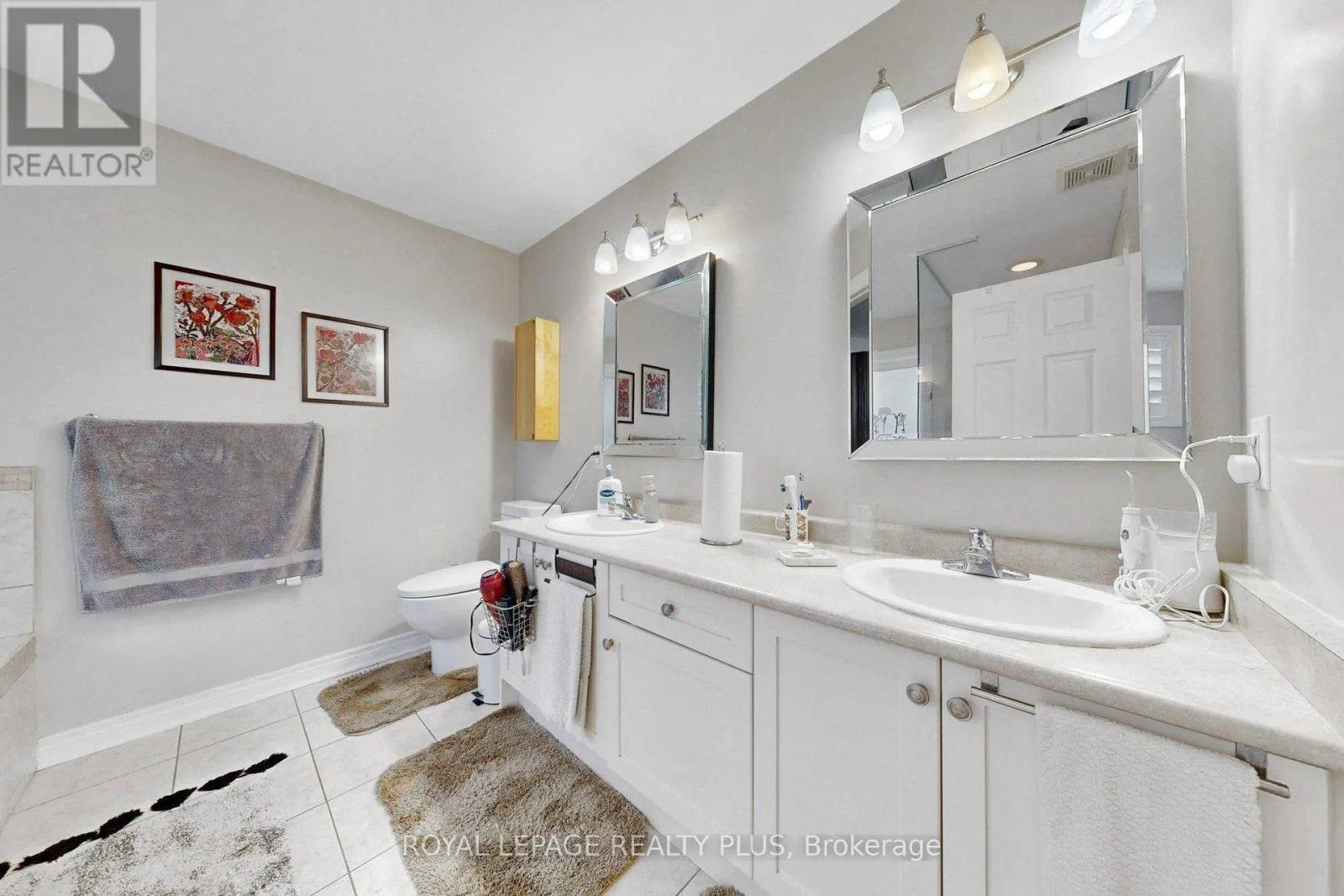 2182 HEATHCLIFF COURT