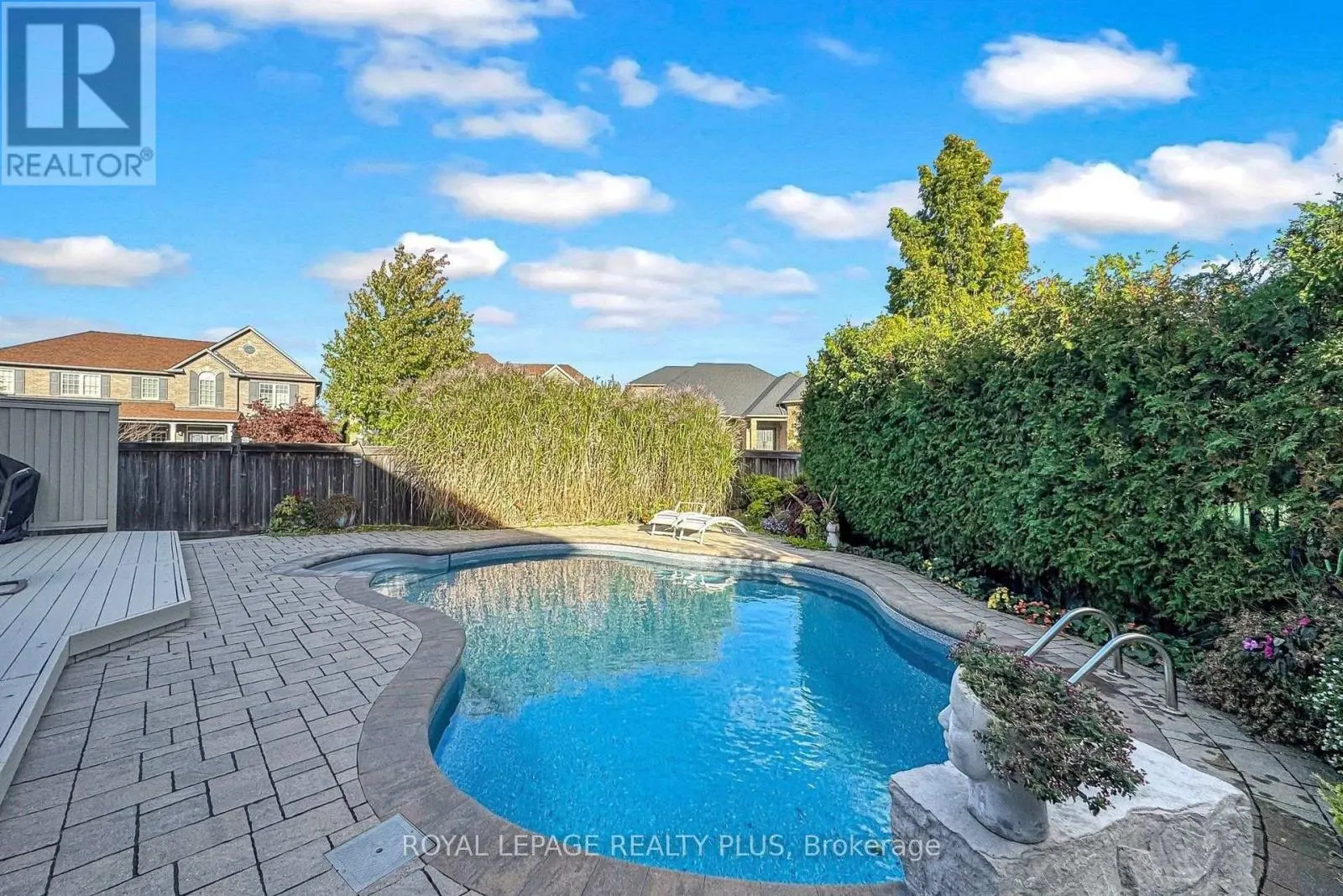 2182 HEATHCLIFF COURT