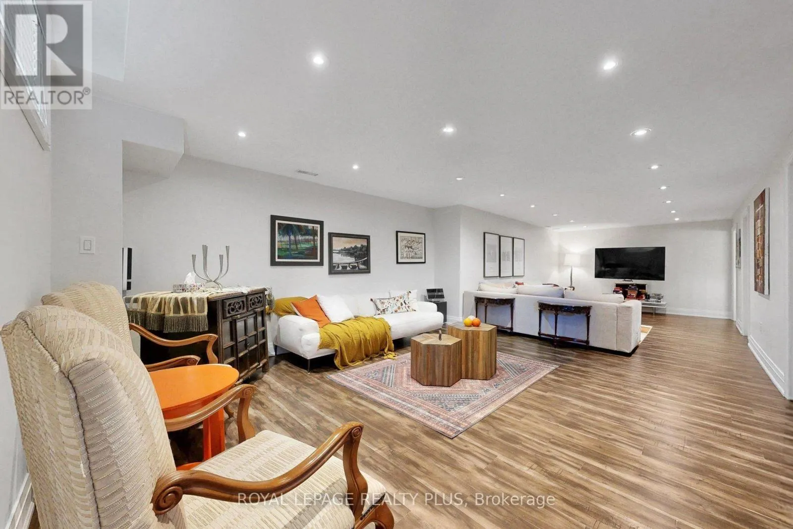 2182 HEATHCLIFF COURT