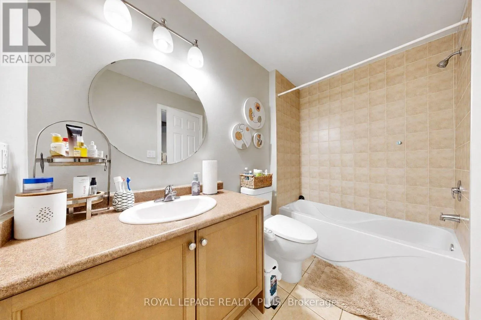 2182 HEATHCLIFF COURT