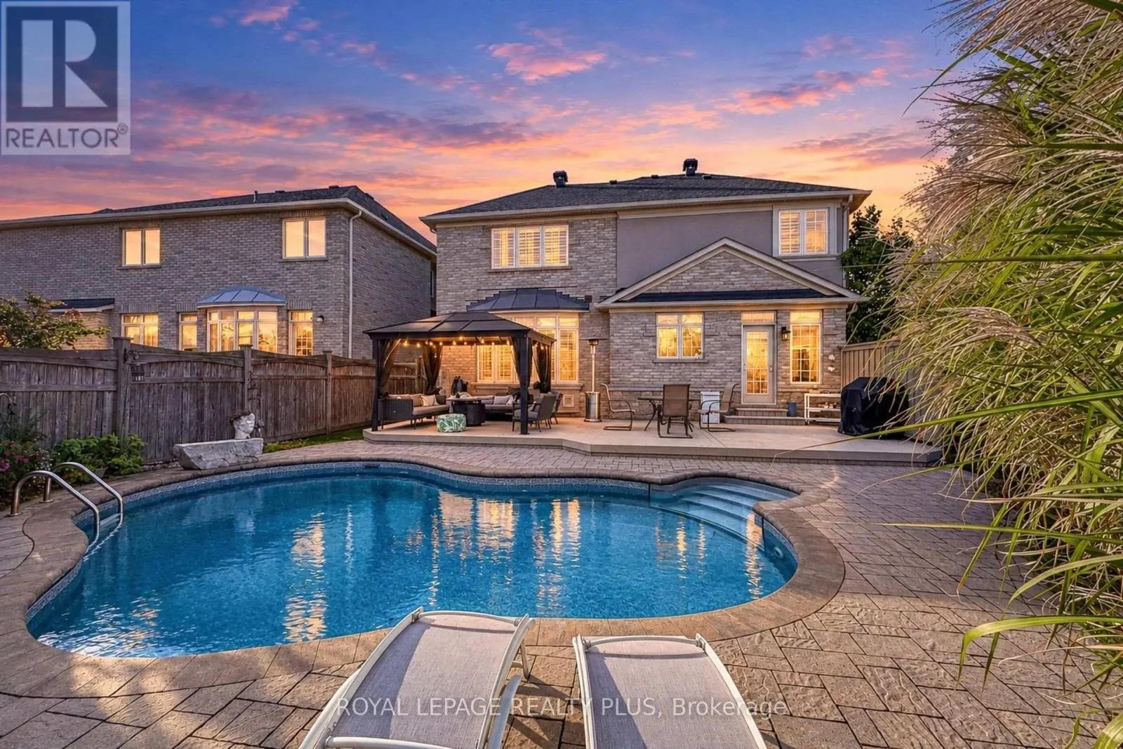 2182 HEATHCLIFF COURT