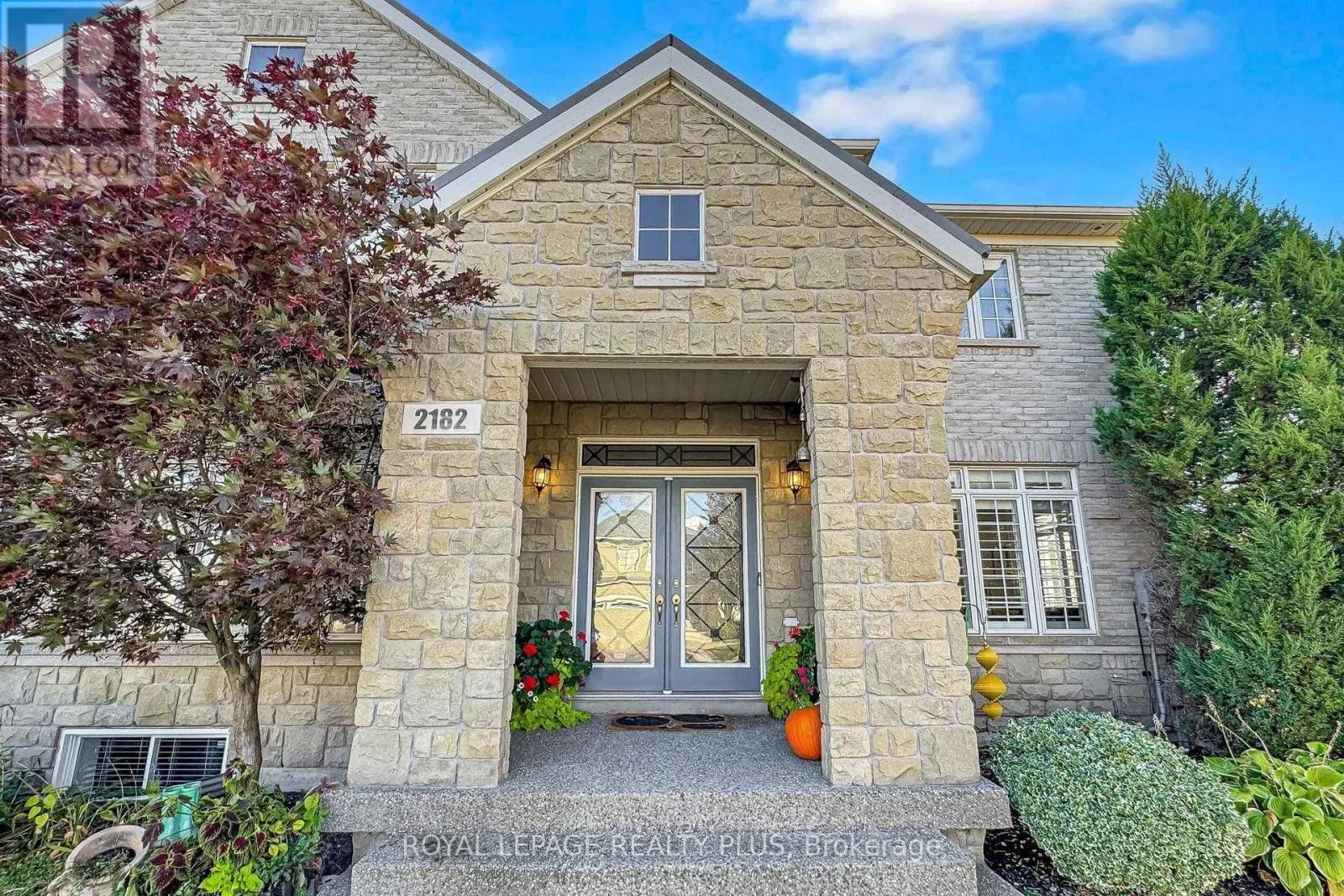 2182 HEATHCLIFF COURT