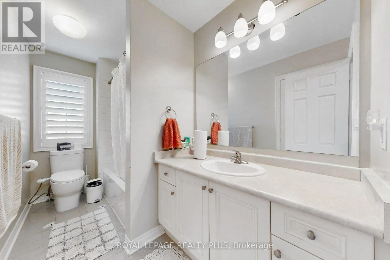 2182 HEATHCLIFF COURT