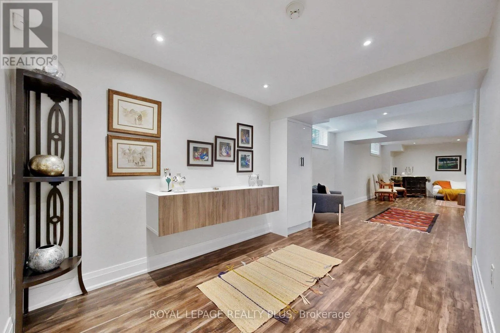 2182 HEATHCLIFF COURT