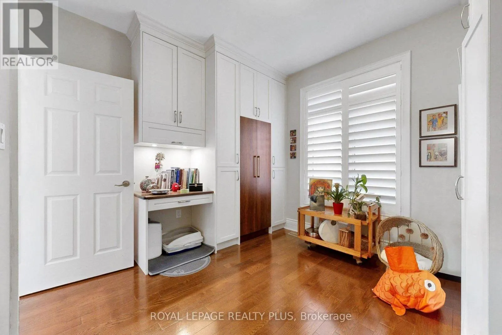 2182 HEATHCLIFF COURT