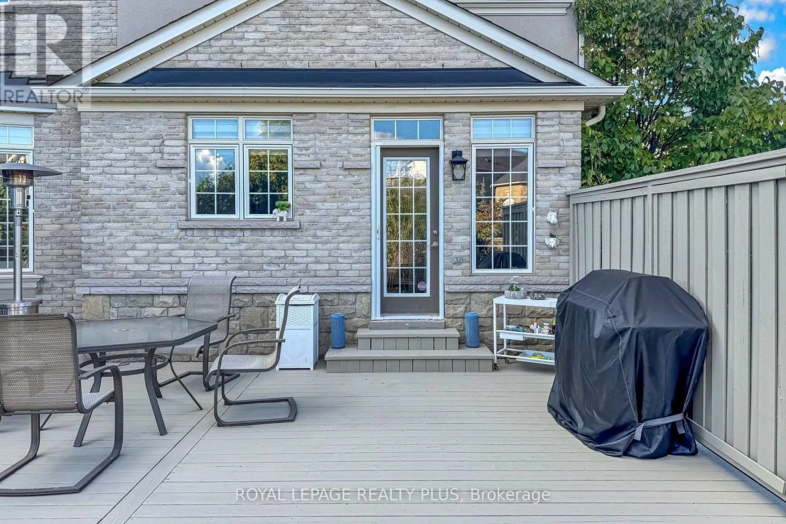 2182 HEATHCLIFF COURT
