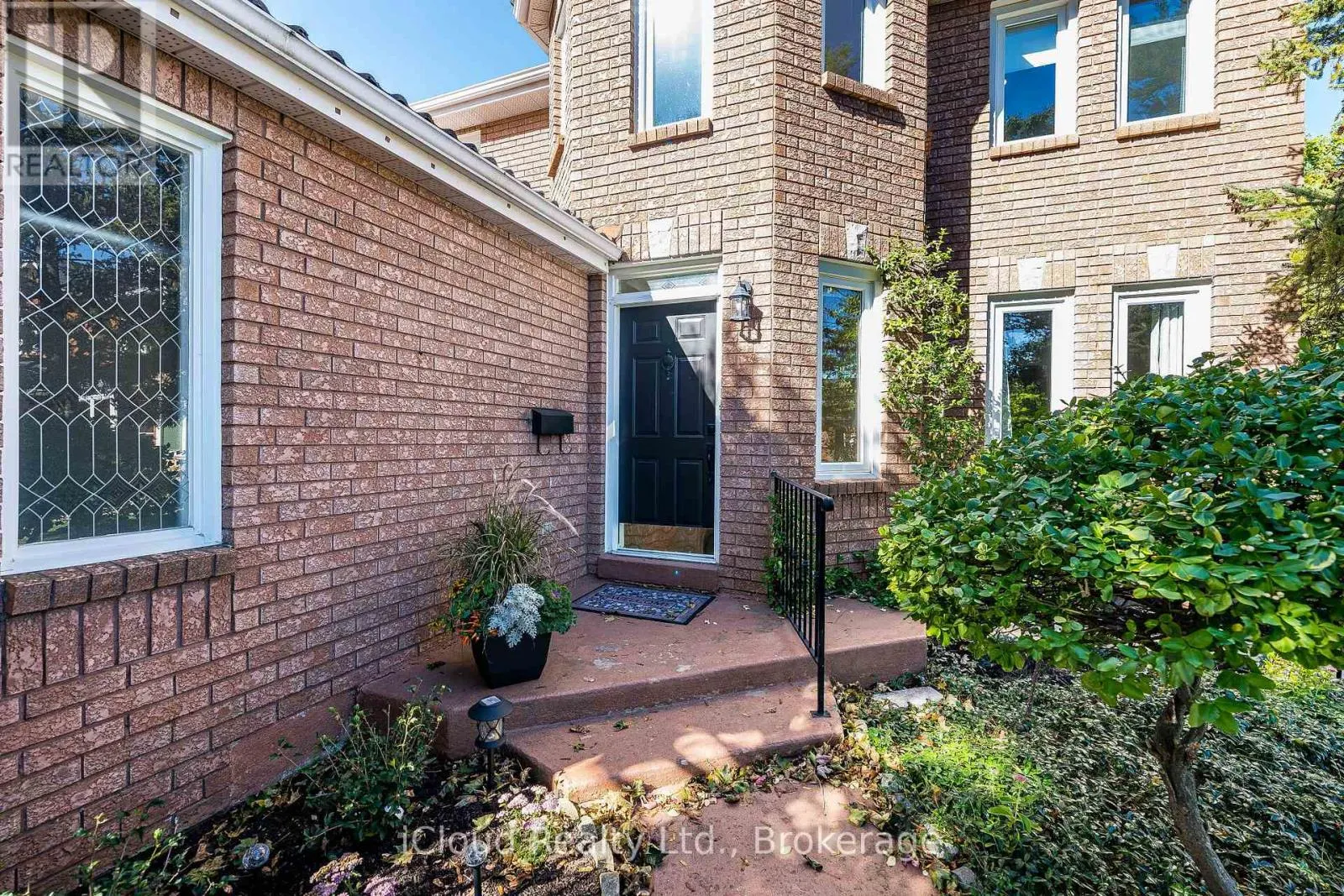 2017 GRENVILLE DRIVE
