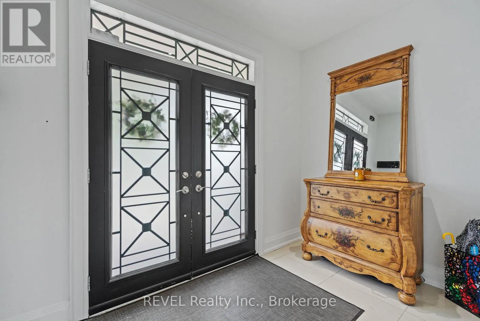 401 SCHREYER CRESCENT