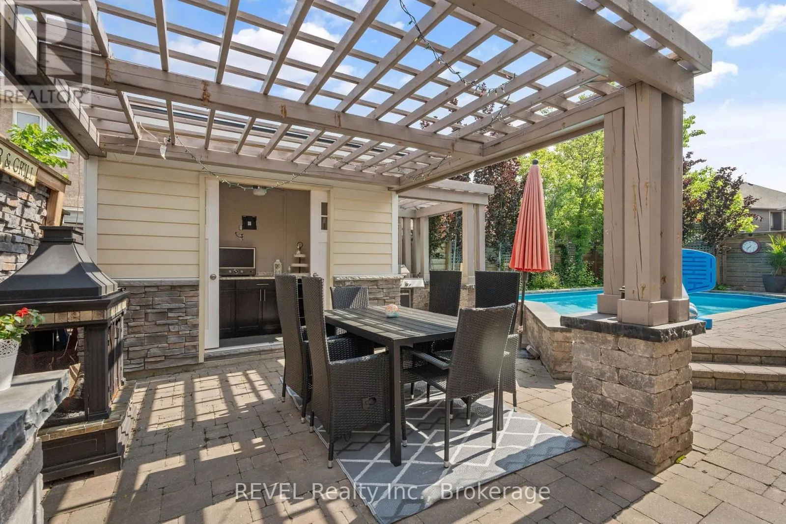 401 SCHREYER CRESCENT