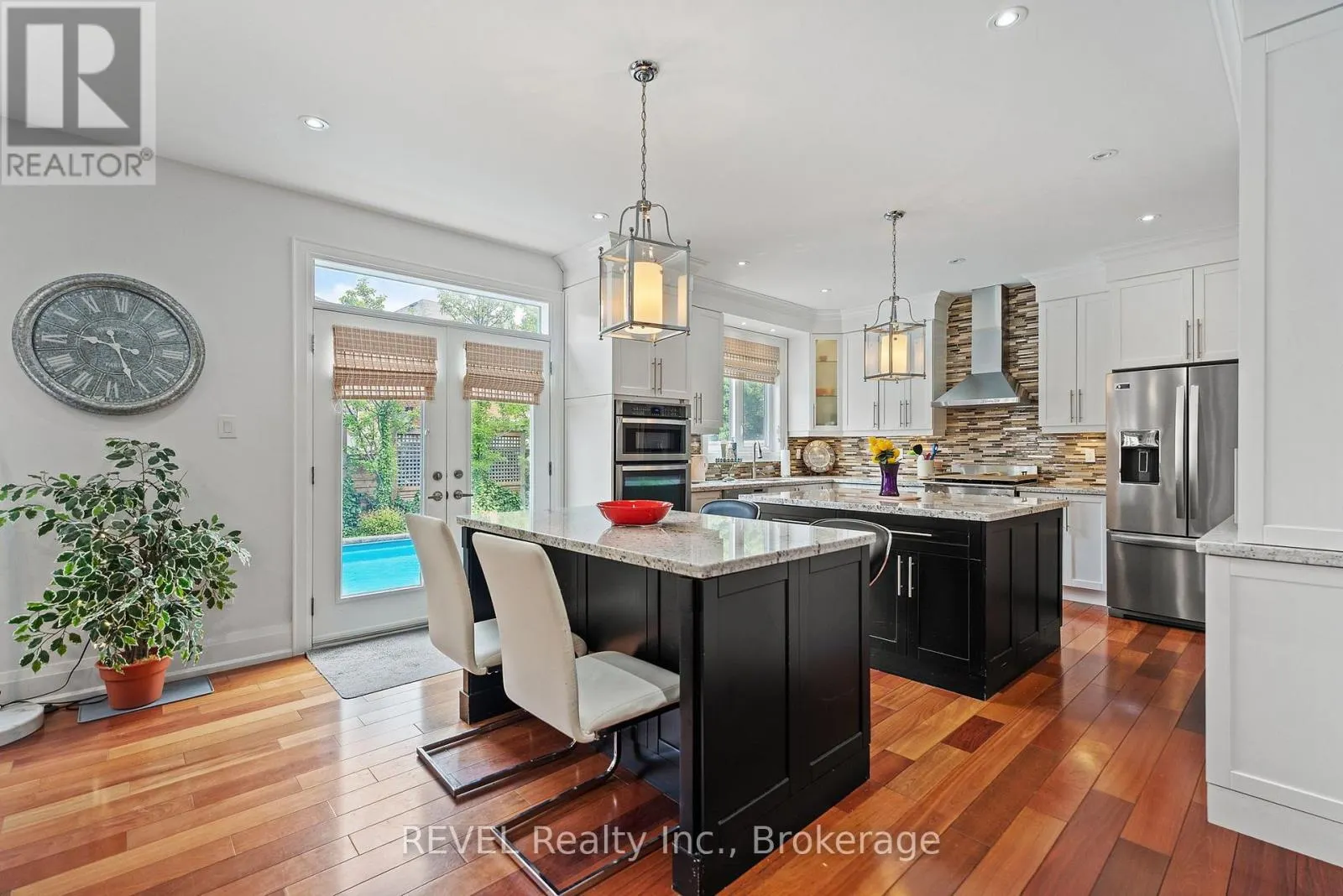 401 SCHREYER CRESCENT