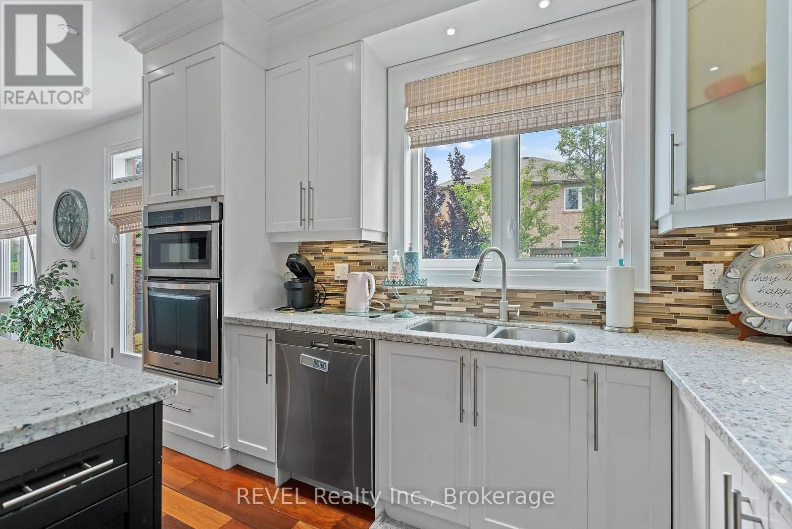 401 SCHREYER CRESCENT