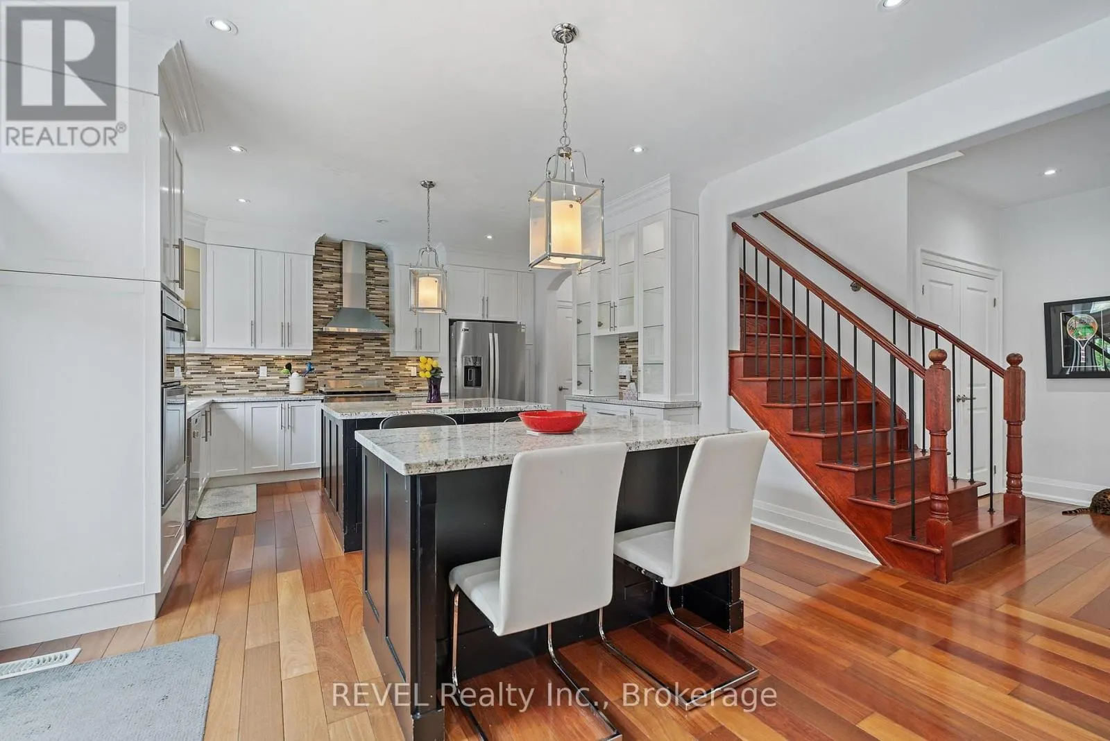 401 SCHREYER CRESCENT