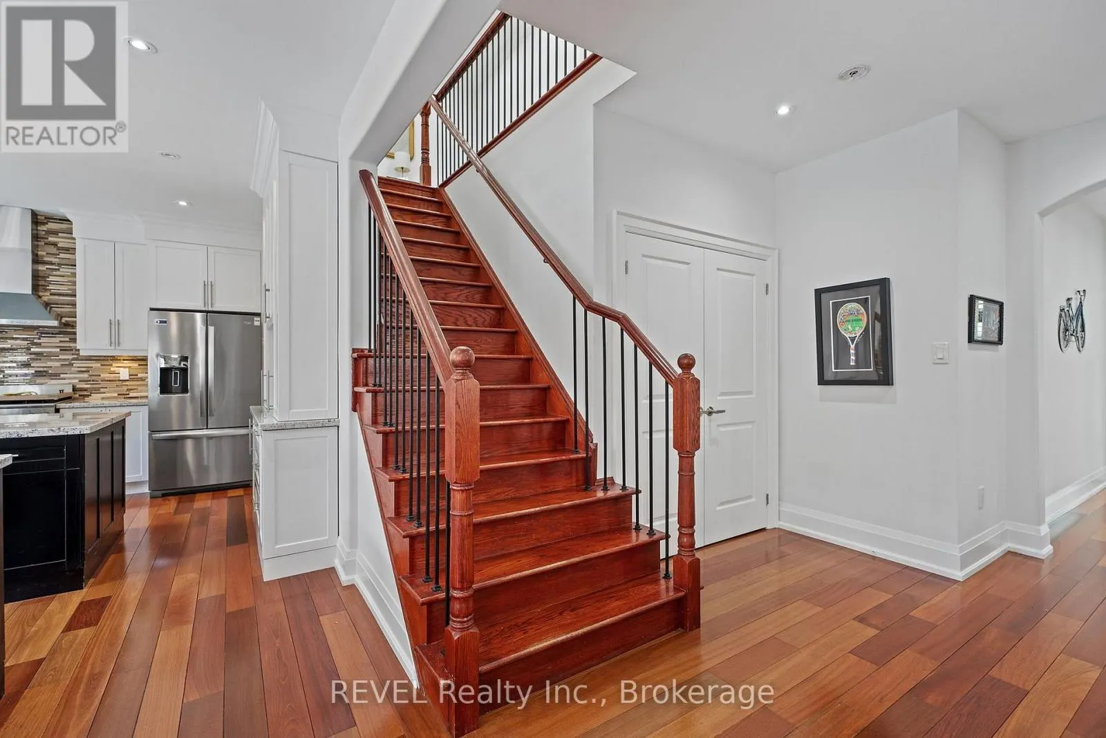 401 SCHREYER CRESCENT