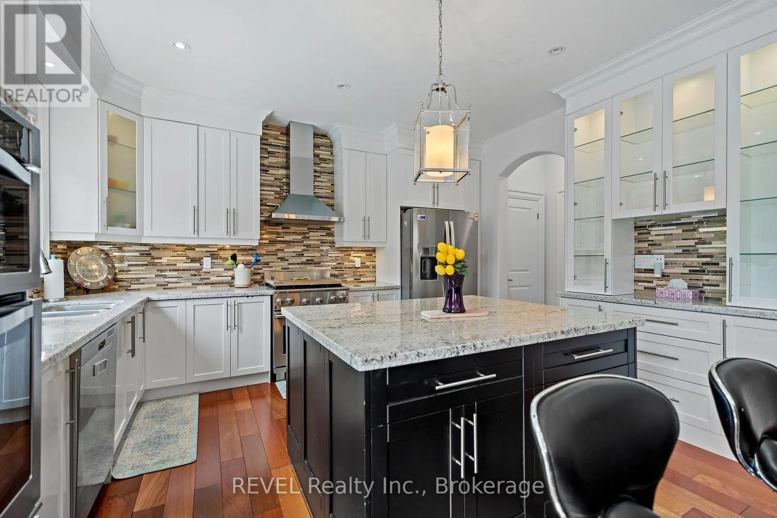 401 SCHREYER CRESCENT
