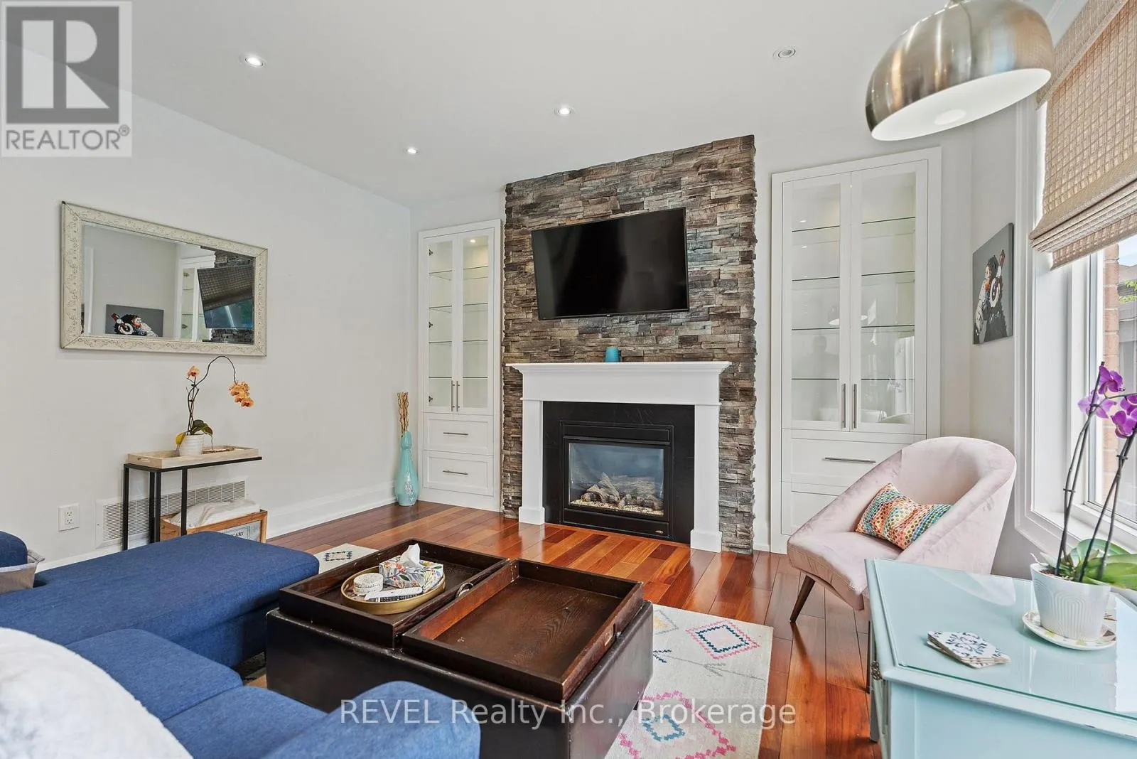 401 SCHREYER CRESCENT