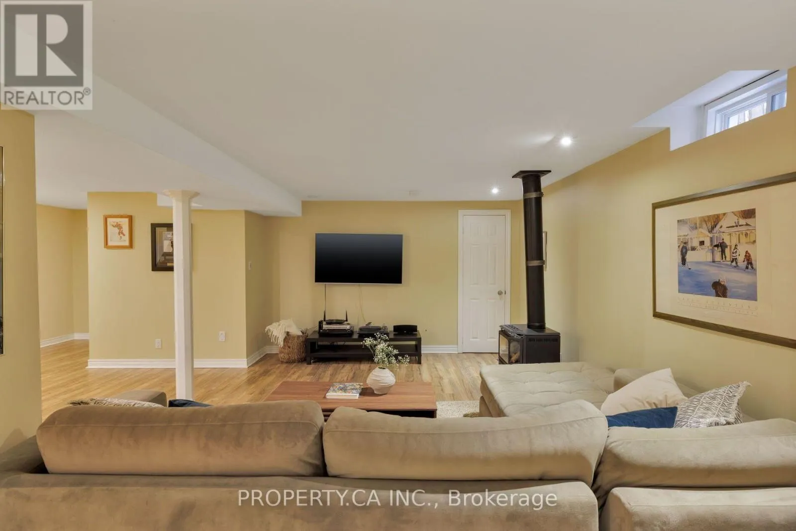 2124 LANGTRY DRIVE