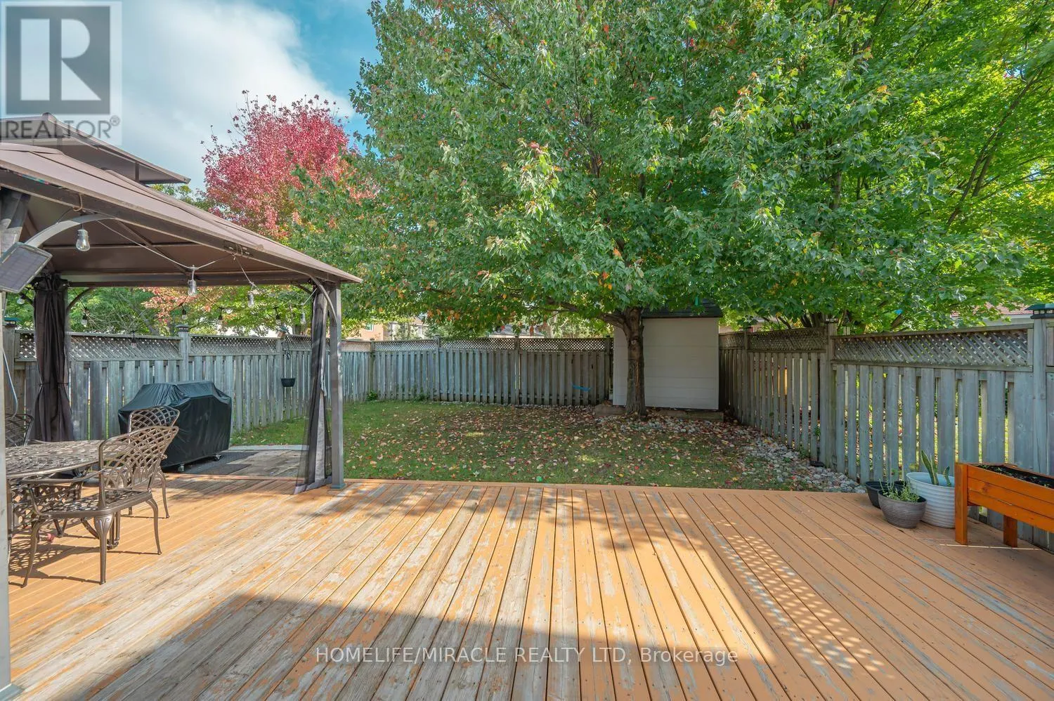 1552 HARWOOD DRIVE