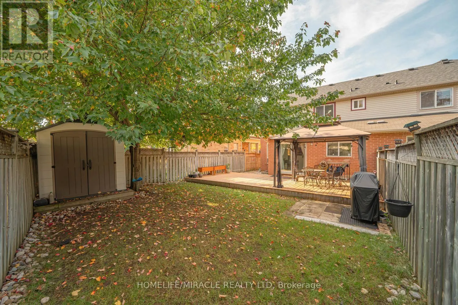 1552 HARWOOD DRIVE
