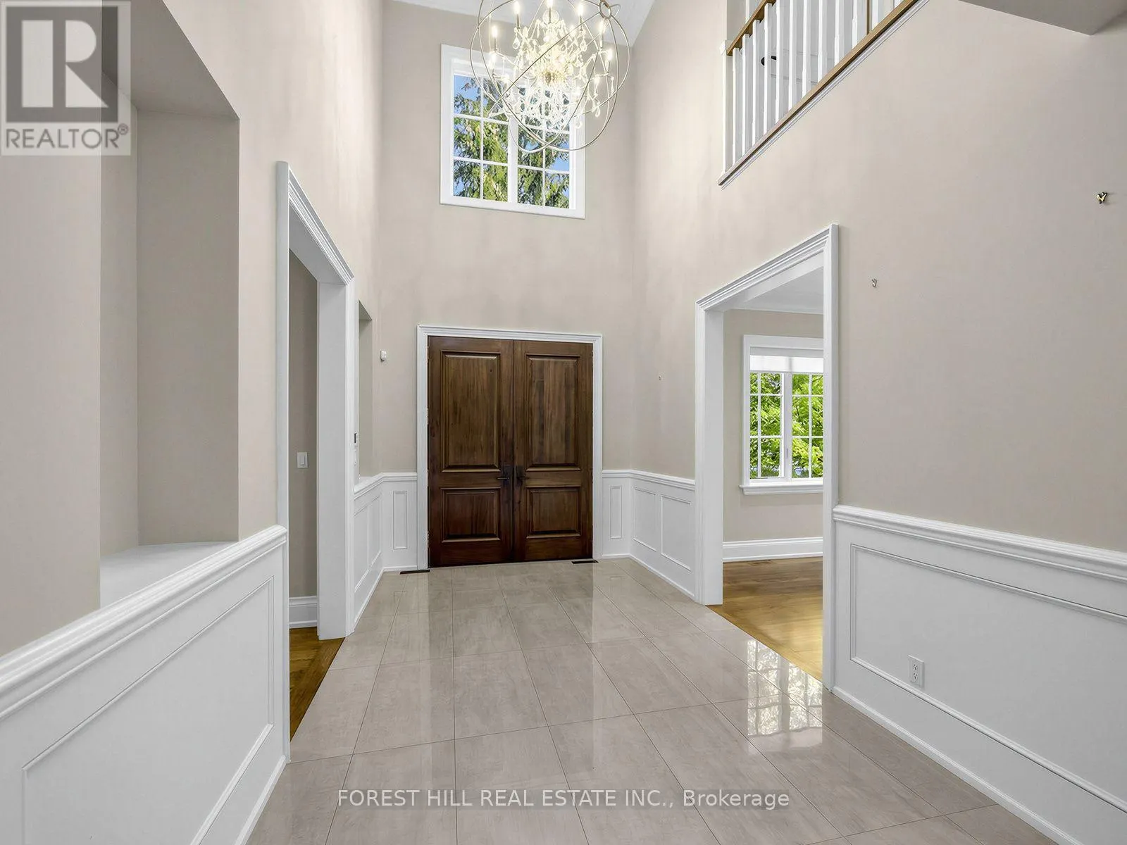 302 PINEHURST DRIVE W