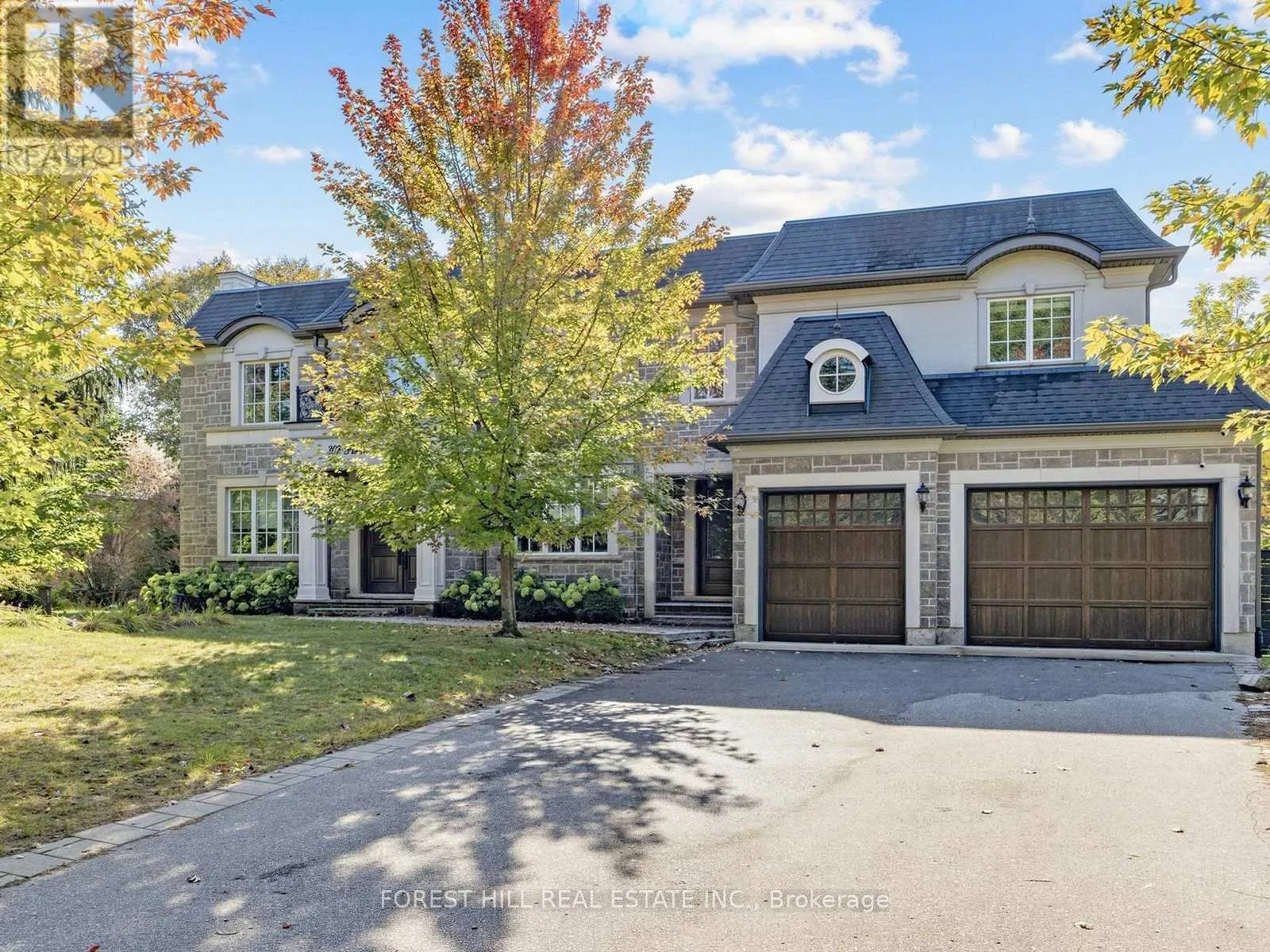 302 PINEHURST DRIVE W