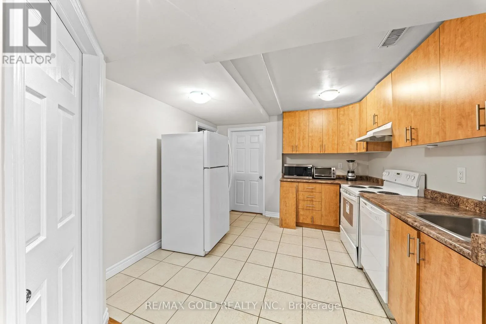 2 BELLCHASE TRAIL