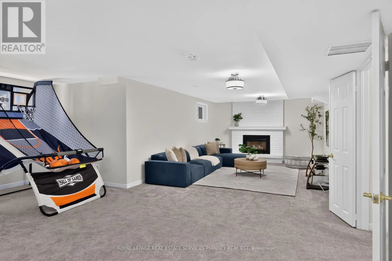 1012 OAK MEADOW ROAD
