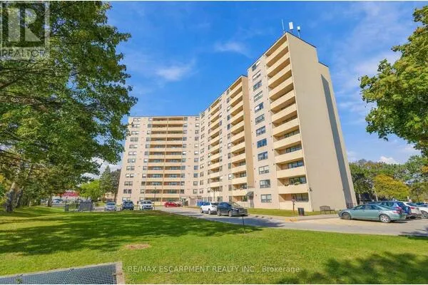 1111 - 700 DYNES ROAD