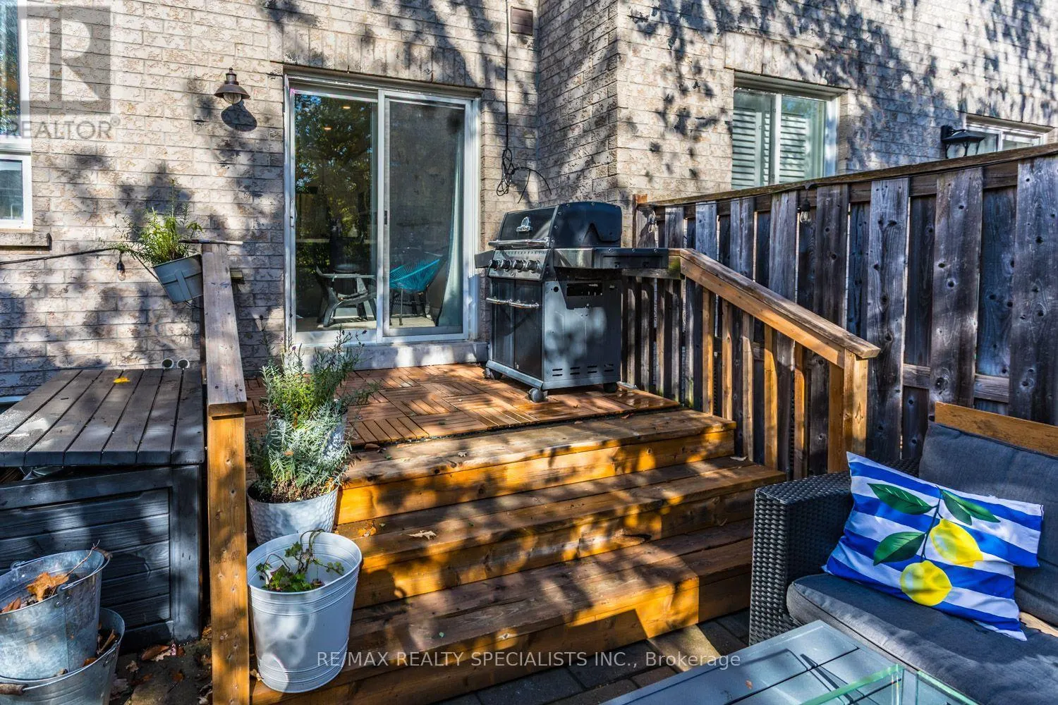 2454 MONTAGNE AVENUE