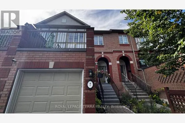 7 - 2871 DARIEN ROAD