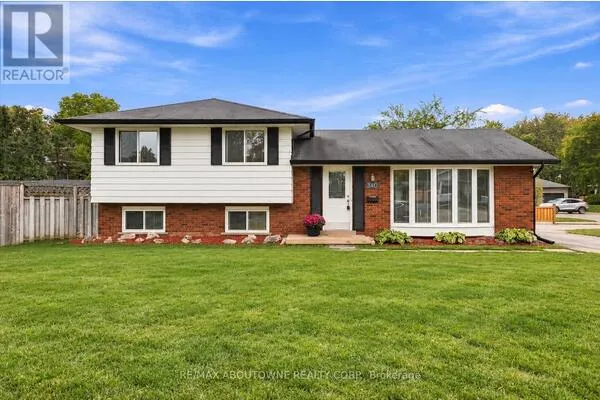 340 DUNCOMBE DRIVE