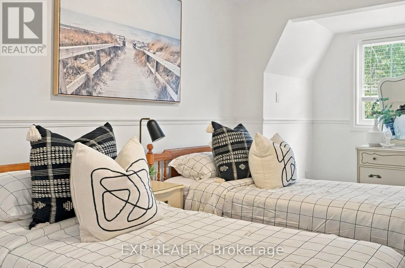 491 TIPPERTON CRESCENT
