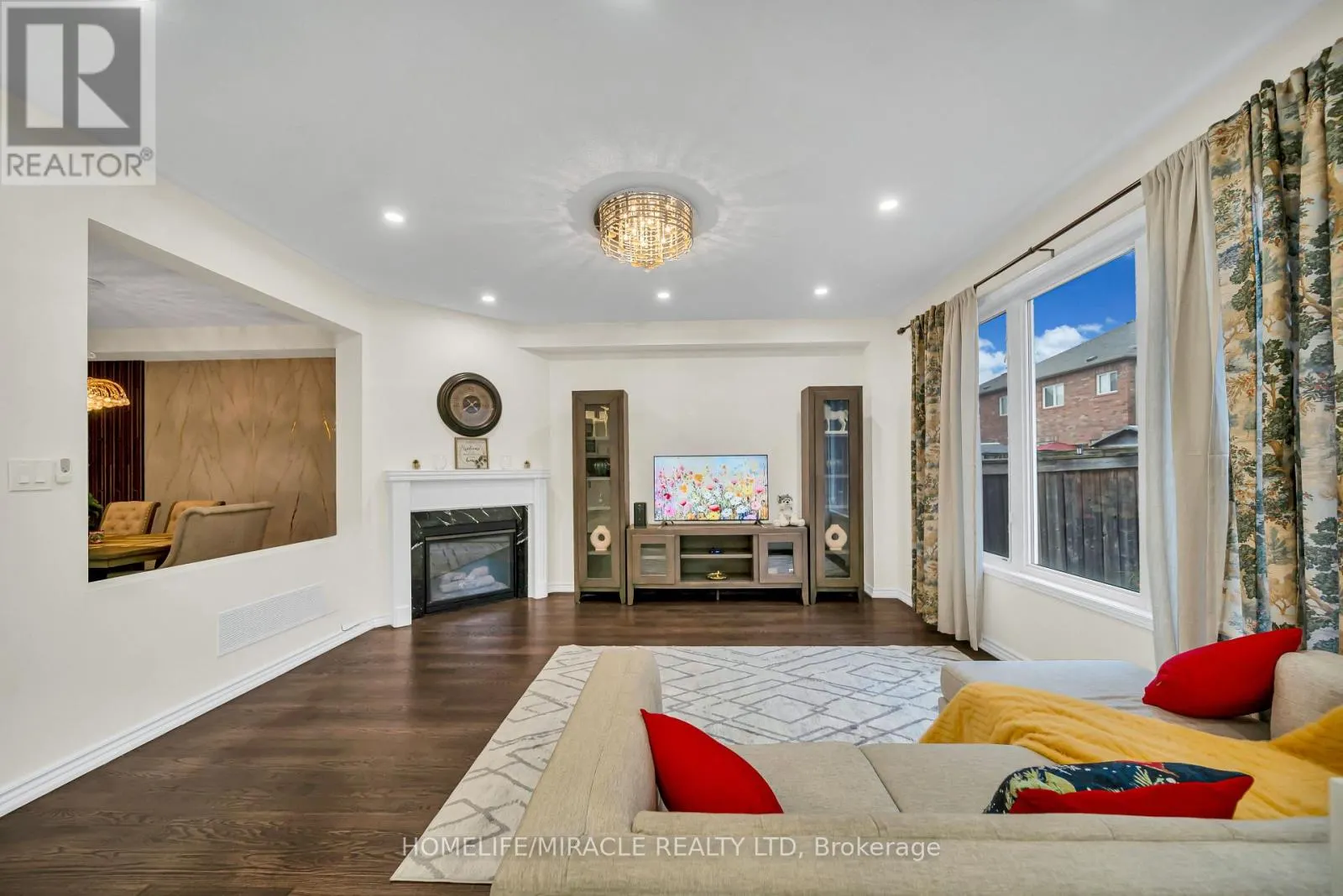 763 PITCHER PLACE