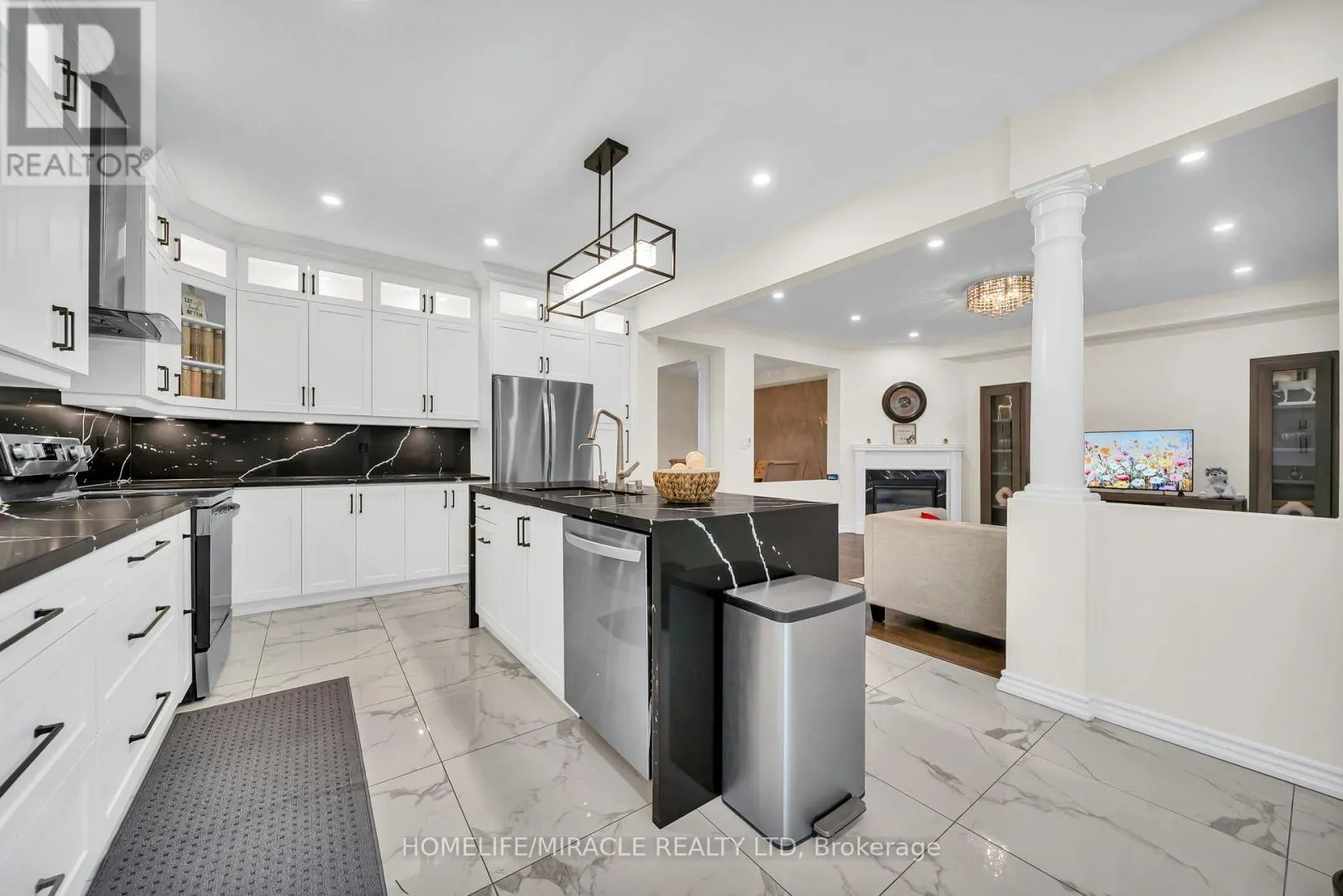 763 PITCHER PLACE