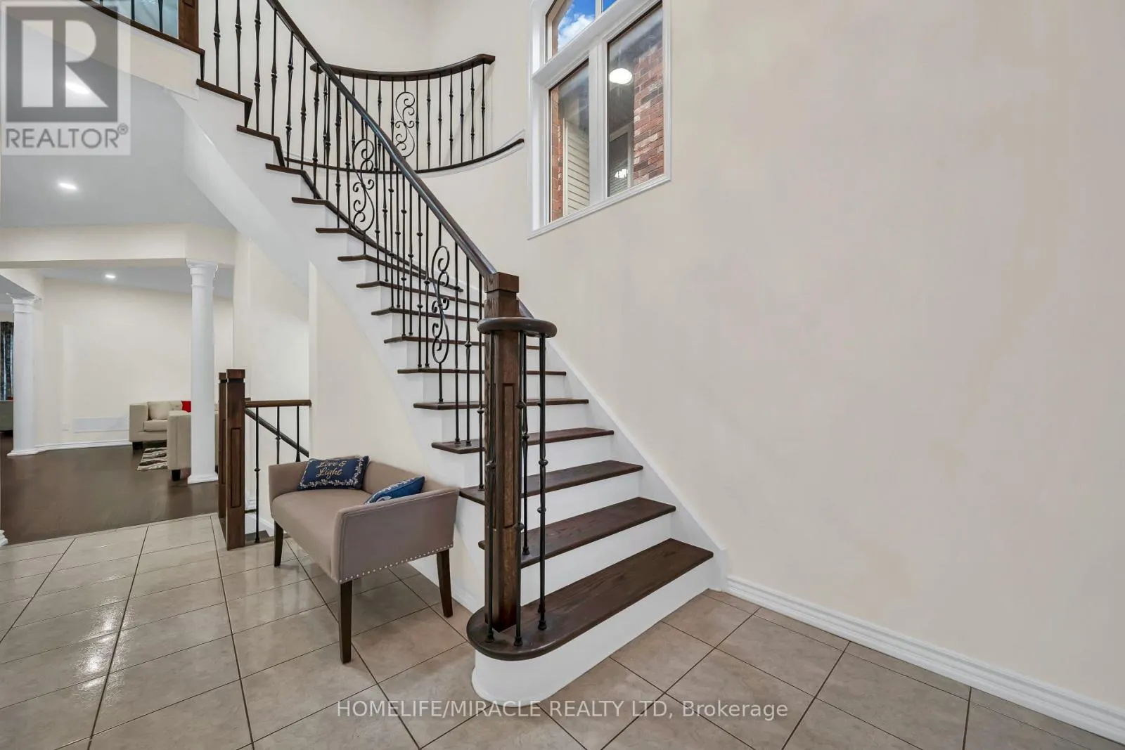763 PITCHER PLACE