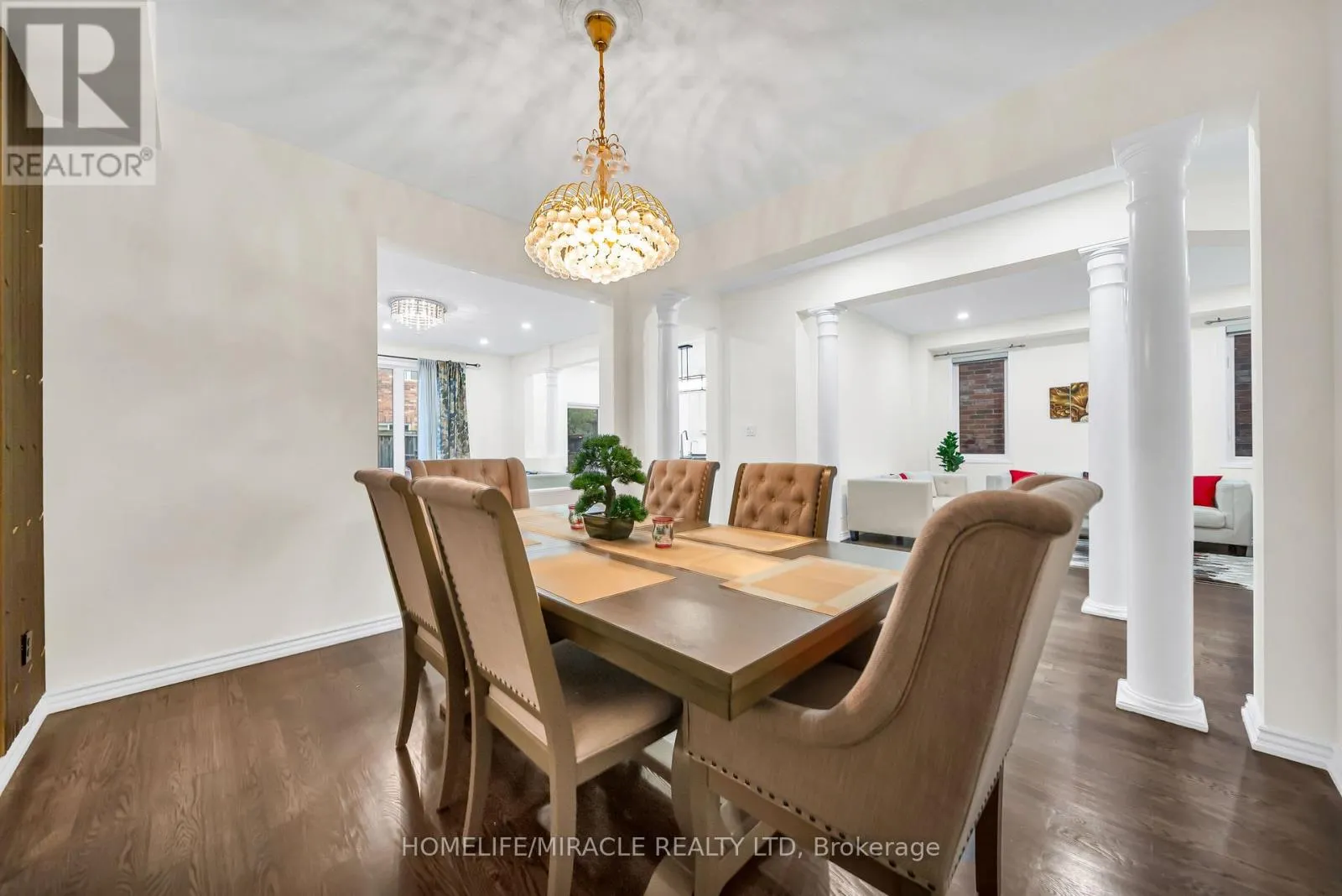 763 PITCHER PLACE