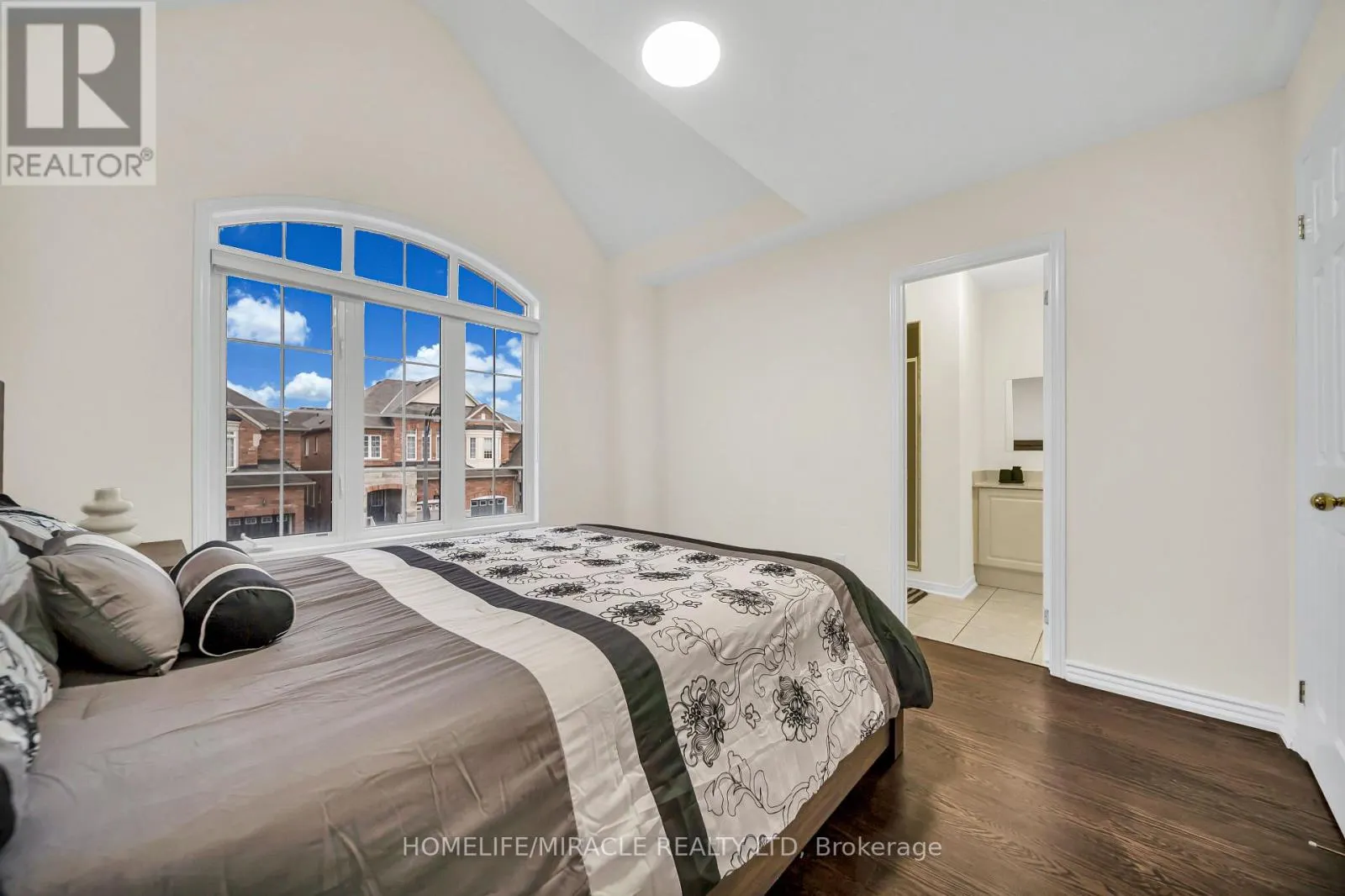 763 PITCHER PLACE