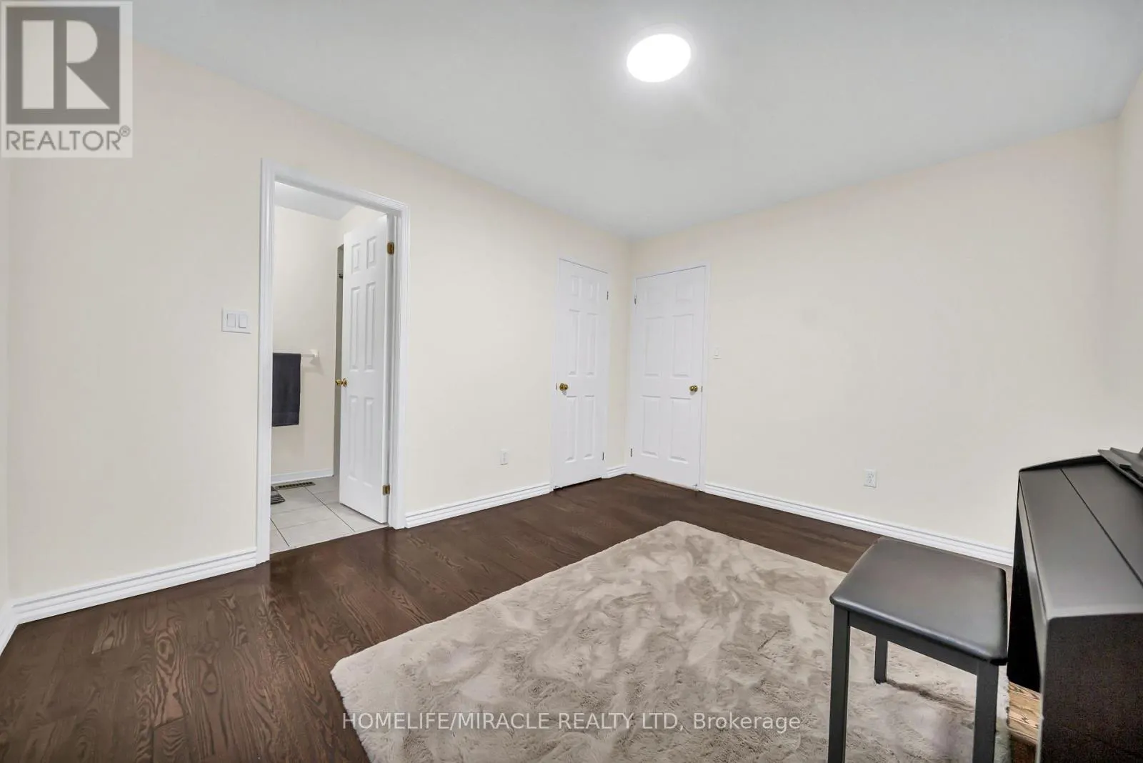 763 PITCHER PLACE